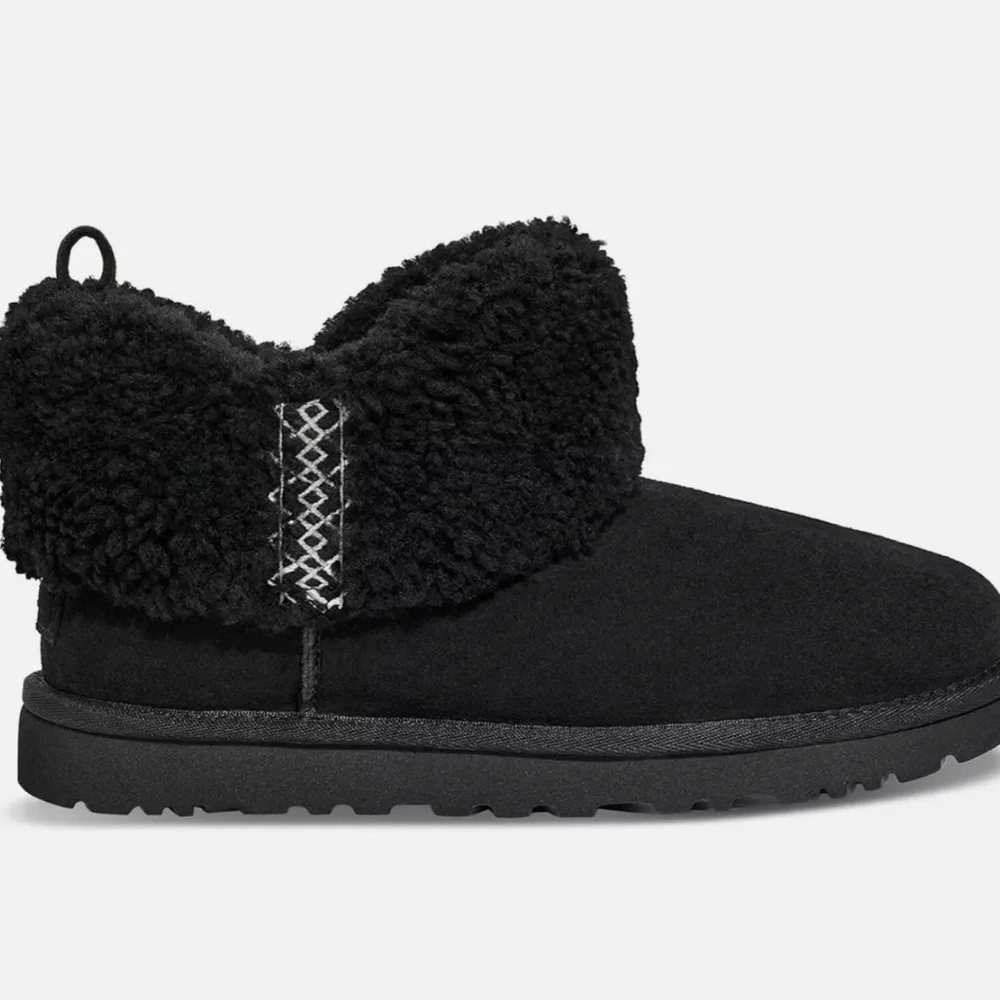 New UGG® Classic Ultra Mini Braid Slip-On Booties size 10